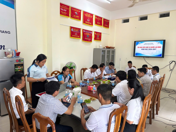 Trung Tâm Thể dục và Thể thao tổ chức thành công hội nghị viên chức và người lao động năm học 2026 - 2027